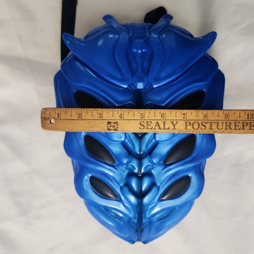 AMC DC Blue Beetle Popcorn Bucket Backpack Vessel Rare Exclusive Limited Edition - Picture 12 of 12
